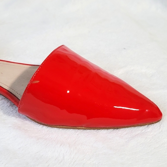 Louise et Cie bright red pointed toe slip on flat gold Size 5 Preowned Excellent - Picture 8 of 9